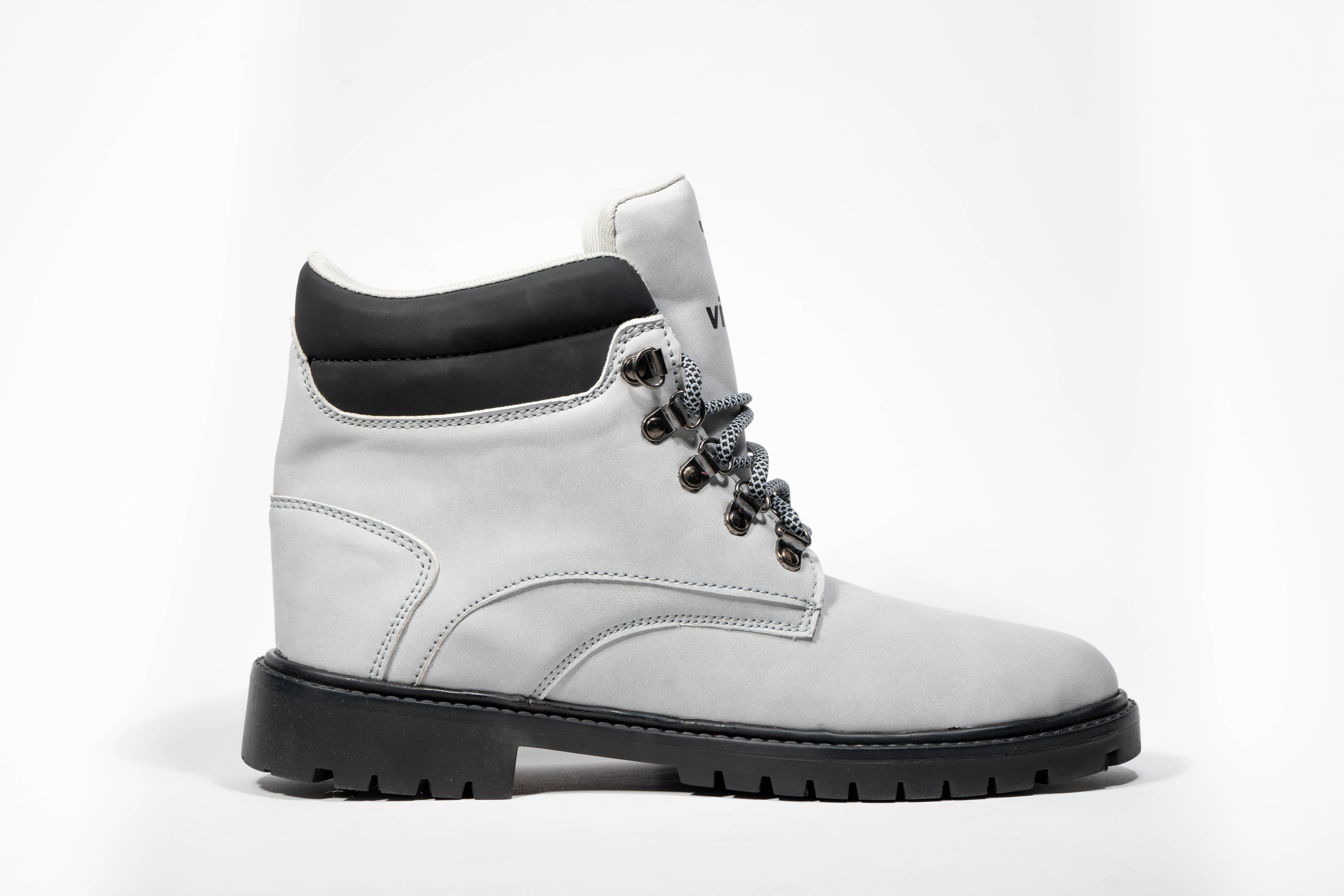 Shoe