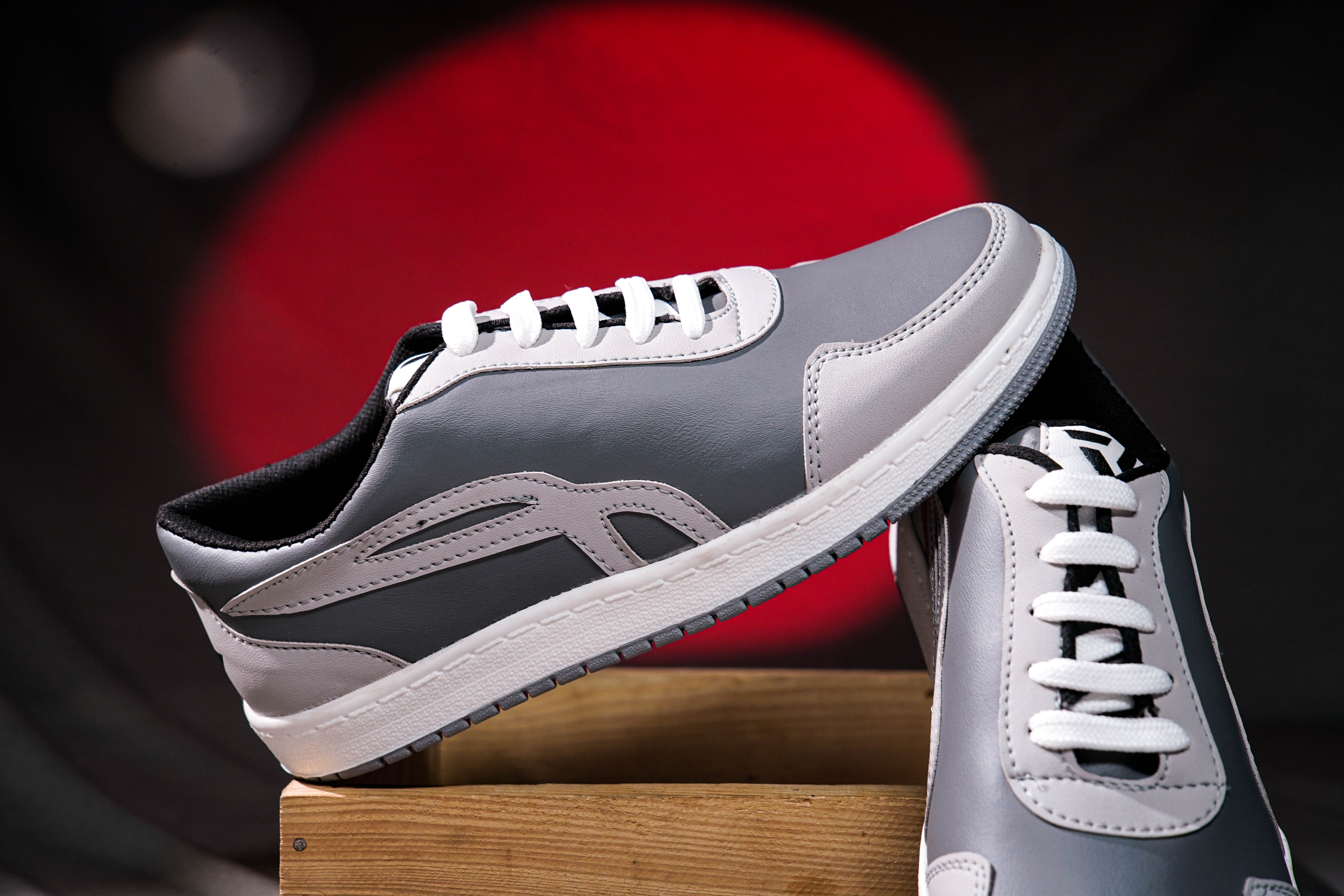 Shoe